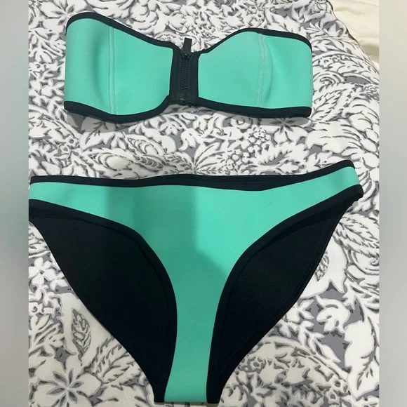Triangl XL green Bikini with bag - Picture 2 of 9
